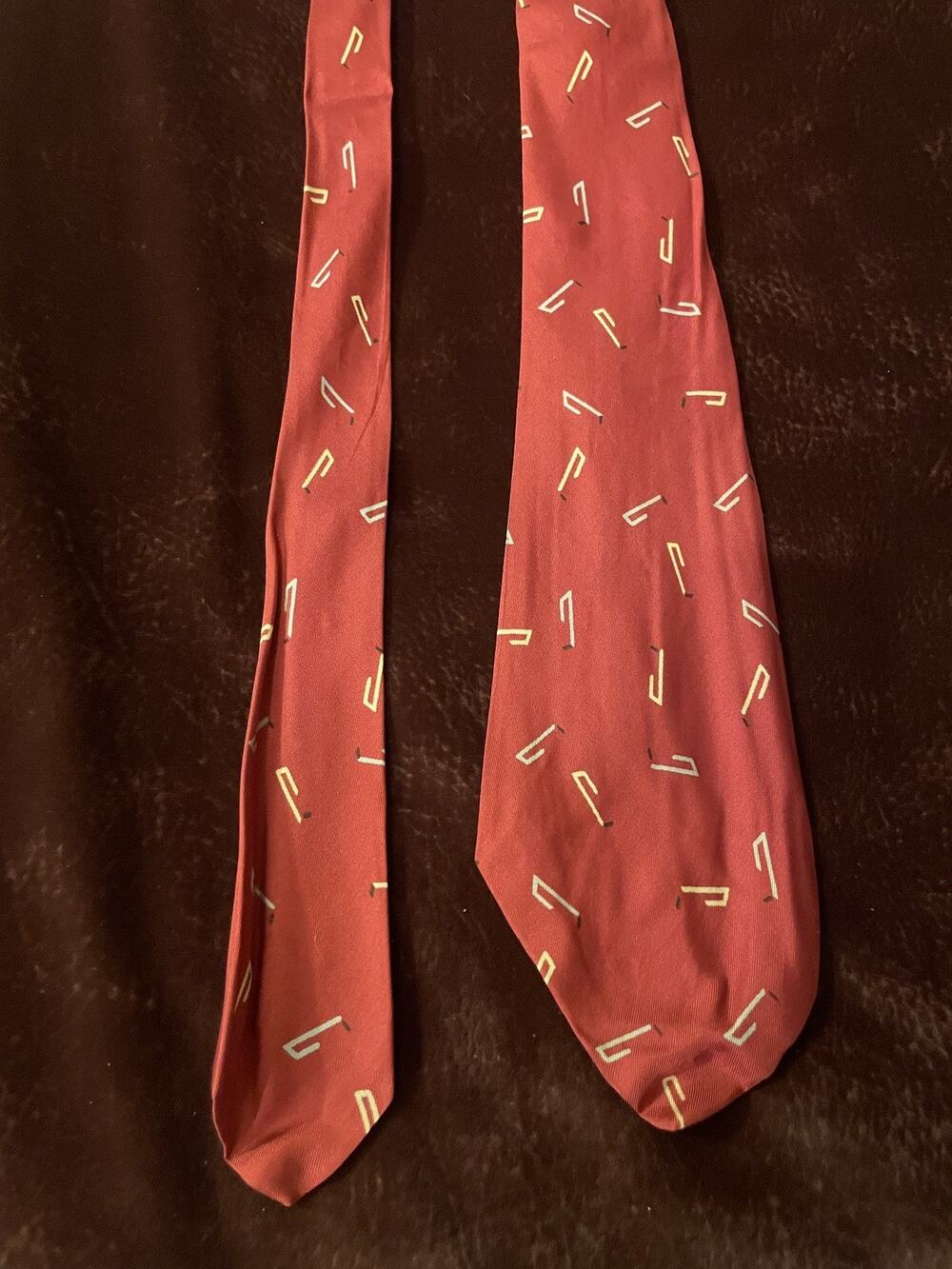 VTG Arrow Silk Red Yellow Gray Novelty Clip or Staple Office Abstract Neck Tie